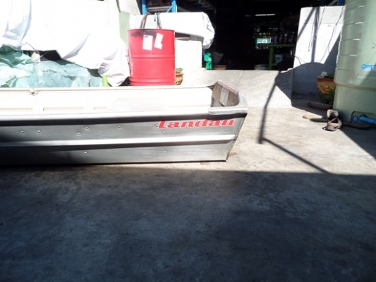 เรือปิเนียม LANDUA 12 ฟุต พร้อมเครื่อง SUZUKI 5 hp