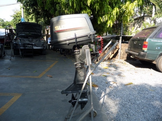 เรือปิเนียม LANDUA 12 ฟุต พร้อมเครื่อง SUZUKI 5 hp