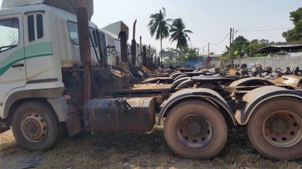 ขายรถสิบล้อหัวลาก MITSUBISHI เครื่อง 380 แรง รถห้างแท้ ขายรถสิบล้อหัวลาก MITSUBISHI เครื่อง 380 แรง รถห้างแท้