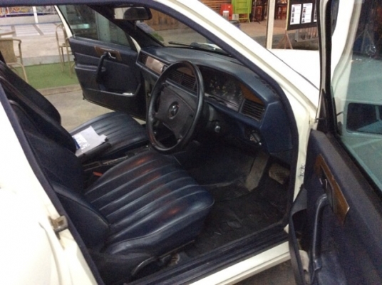 ขายรถเบนส์ 190E ปี94 เครื่องนิสสัน SR20 2.0 หัวฉีด เกียร์ออโต้ ติดแก๊ส LPG เพาเวอร์ ไฟฟ้า เบาะสวยเดิมๆ ลายไม้เดิมๆ วิทยุCD ตัวถังเดิม สีเต็ม แม็ก17" ยางใหม่ๆ รถขับดี พร้อมใช้เลยครับ ภาษีปี58 ขับกลับได้เลย