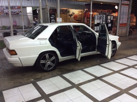 ขายรถเบนส์ 190E ปี94 เครื่องนิสสัน SR20 2.0 หัวฉีด เกียร์ออโต้ ติดแก๊ส LPG เพาเวอร์ ไฟฟ้า เบาะสวยเดิมๆ ลายไม้เดิมๆ วิทยุCD ตัวถังเดิม สีเต็ม แม็ก17" ยางใหม่ๆ รถขับดี พร้อมใช้เลยครับ ภาษีปี58 ขับกลับได้เลย