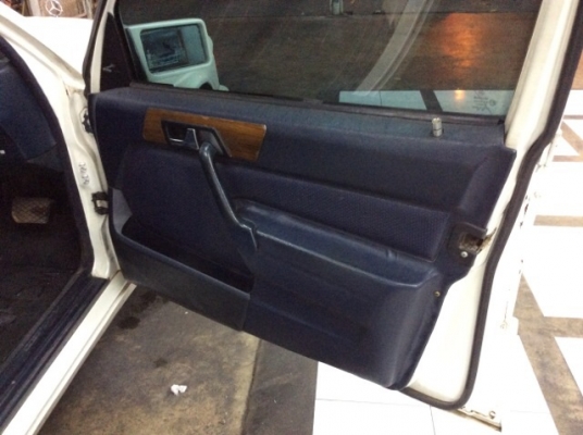 ขายรถเบนส์ 190E ปี94 เครื่องนิสสัน SR20 2.0 หัวฉีด เกียร์ออโต้ ติดแก๊ส LPG เพาเวอร์ ไฟฟ้า เบาะสวยเดิมๆ ลายไม้เดิมๆ วิทยุCD ตัวถังเดิม สีเต็ม แม็ก17" ยางใหม่ๆ รถขับดี พร้อมใช้เลยครับ ภาษีปี58 ขับกลับได้เลย