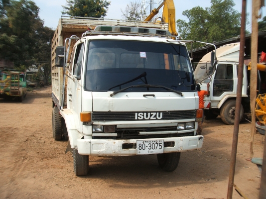 ขายรถหกล้อดั้มพ์ อีซูซุ ร็อคกี้ เครื่อง HINO HO7C 185 แรงม้า คัตซีสวย กระบะสวยสภาพดี สภาพดีพร้อมใช้งาน พร้อมโอน