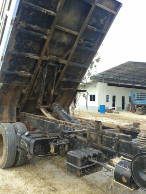 รถอีซูซุ 6 ล้อดั้ม FTR  165 แรงม้า. ปี 34  สนใจติดต่อ 081 - 6079515