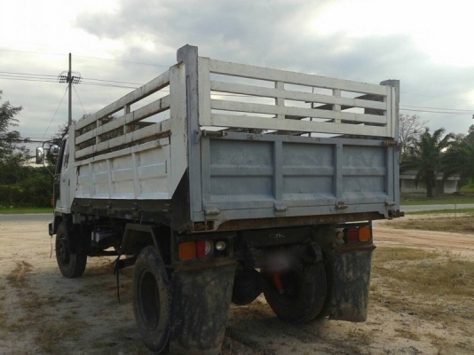 รถอีซูซุ 6 ล้อดั้ม FTR  165 แรงม้า. ปี 34  สนใจติดต่อ 081 - 6079515