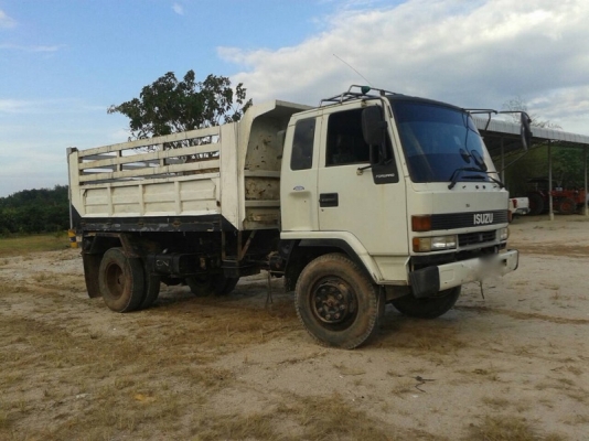 รถอีซูซุ 6 ล้อดั้ม FTR  165 แรงม้า. ปี 34  สนใจติดต่อ 081 - 6079515