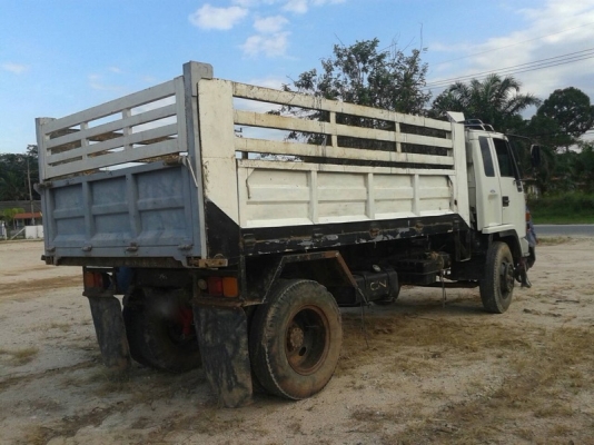 รถอีซูซุ 6 ล้อดั้ม FTR  165 แรงม้า. ปี 34  สนใจติดต่อ 081 - 6079515