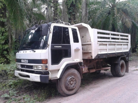 รถอีซูซุ 6 ล้อดั้ม FTR  165 แรงม้า. ปี 34  สนใจติดต่อ 081 - 6079515