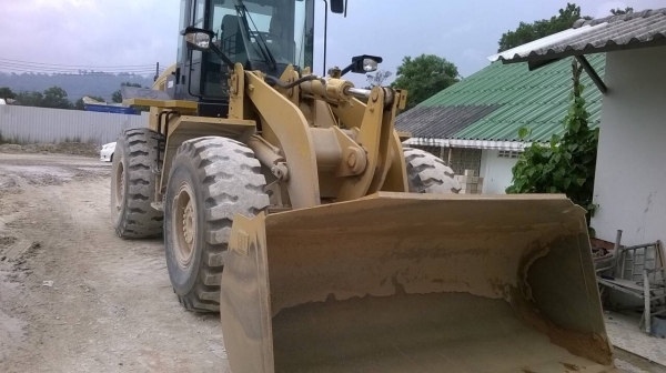 ขายด่วนรถตักล้อยางCAT 938H รถออกห้างเมโทร ใช้แค่1xxx    ขายดาวน์ 1550000