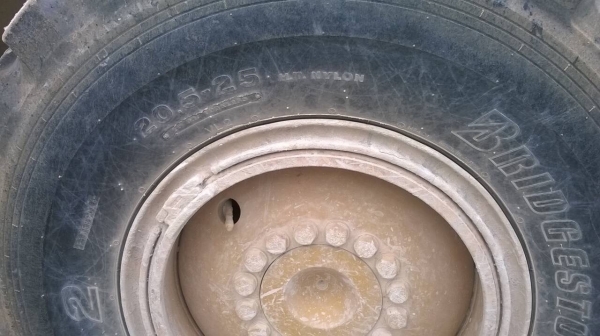 ขายด่วนรถตักล้อยางCAT 938H รถออกห้างเมโทร ใช้แค่1xxx    ขายดาวน์ 1550000