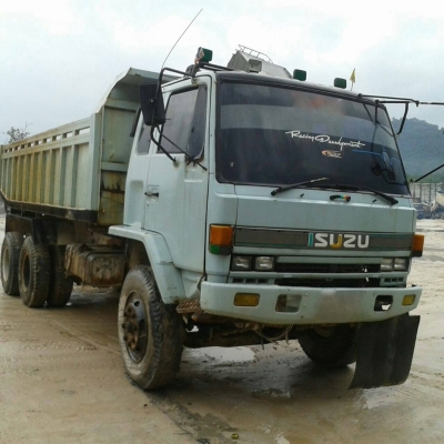 รถอีซูซุ 10 ล้อดั้ม FXZ  240 แรงม้า. ปี 38  ( นางฟ้าแท้ )  ( มีขาย 2 คัน. )   สนใจติดต่อ 081 - 6079515