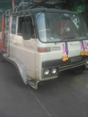 หัวรถ ISUZU 200