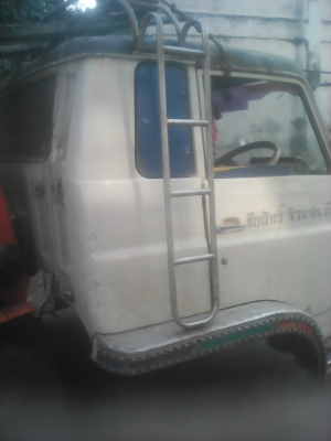 หัวรถ ISUZU 200