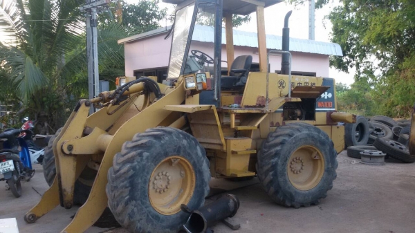 ขายรถตักWA100 ต่อแขนขยายบุ้งกี๋ ราคา1,000,000บาท ติดต่อปิ่น 081-917-6906