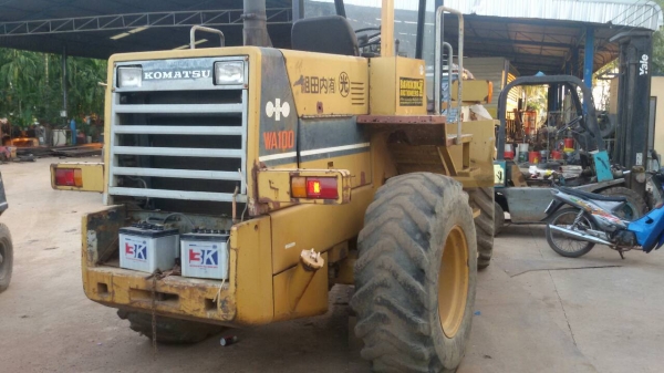 ขายรถตักWA100 ต่อแขนขยายบุ้งกี๋ ราคา1,000,000บาท ติดต่อปิ่น 081-917-6906