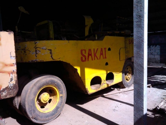 **2คัน!! 350,000 บ.ต่อรอง**ขาย แพ็คคู่(เบื้องต้นไม่แยก) รถบดล้อยาง TIRE ROLLER 1. รถบดล้อยาง9ล้อ SAKAI รุ่นTS200 เครื่องยนต์ ISUZU 6BD1-6สูบ 2รถบดล้อยาง11ล้อ WATANABE รุ่นWP15 เครื่องยนต์ ISUZU DA120-6สูบ ปกติใช้งานอยู่ประจำ ตอนนี้จอดไม่ได้ใช้งาน สภาพจอดท