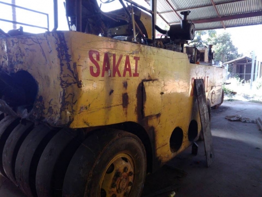 **2คัน!! 350,000 บ.ต่อรอง**ขาย แพ็คคู่(เบื้องต้นไม่แยก) รถบดล้อยาง TIRE ROLLER 1. รถบดล้อยาง9ล้อ SAKAI รุ่นTS200 เครื่องยนต์ ISUZU 6BD1-6สูบ 2รถบดล้อยาง11ล้อ WATANABE รุ่นWP15 เครื่องยนต์ ISUZU DA120-6สูบ ปกติใช้งานอยู่ประจำ ตอนนี้จอดไม่ได้ใช้งาน สภาพจอดท