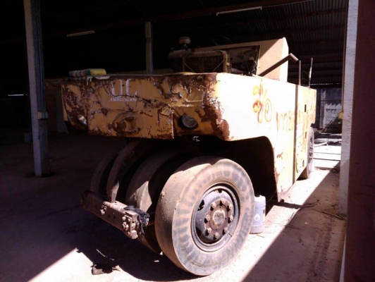 **2คัน!! 350,000 บ.ต่อรอง**ขาย แพ็คคู่(เบื้องต้นไม่แยก) รถบดล้อยาง TIRE ROLLER 1. รถบดล้อยาง9ล้อ SAKAI รุ่นTS200 เครื่องยนต์ ISUZU 6BD1-6สูบ 2รถบดล้อยาง11ล้อ WATANABE รุ่นWP15 เครื่องยนต์ ISUZU DA120-6สูบ ปกติใช้งานอยู่ประจำ ตอนนี้จอดไม่ได้ใช้งาน สภาพจอดท