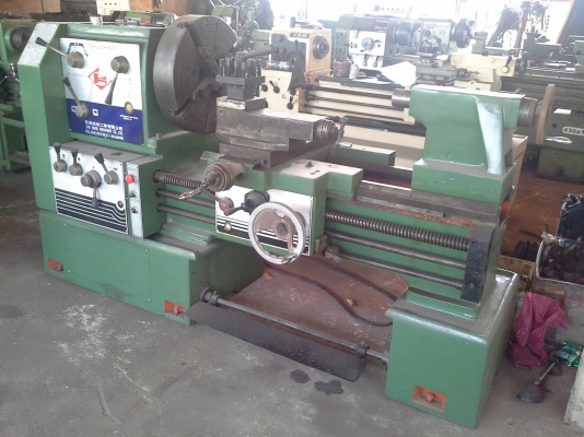 เครื่องกลึง 6 ฟุต CHU SHING เกียร์บล็อค 3 เพลา พร้อมเบรค สะพานเกลียว 2 รุ่นหนัก รุ่นหัวโต คอแท่นลึก รูเพลา 3 นิ้ว สภาพเครื่องสวยสมบูรณ์ เสียงเงียบแน่นทุกเกียร์ พร้อมใช้งาน เครื่องกลึง 6 ฟุต CHU SHING เกียร์บล็อค 3 เพลา พร้อมเบรค สะพานเกลียว 2 รุ่นหนัก รุ่นหัวโต คอแท่นลึก รูเพลา 3 นิ้ว สภาพเครื่องสวยสมบูรณ์ เสียงเงียบแน่นทุกเกียร์ พร้อมใช้งาน