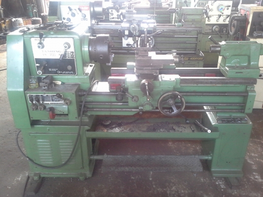 เครื่องกลึง 5 ฟุต TASHING TS 700B เกียร์บล็อค 3 เพลา มีเบรค รูเพลา 2 นิ้ว ใช้ไฟ 380V.สภาพเดิมๆเครื่องจักรพร้อมใช้งาน