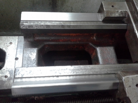 เครื่องกลึง 6 ฟุต VICTOR 400x1000 เกียร์บล็อค 4 เพลาเด้ง พร้อมมีเบรค เครื่องจักรสภาพเดิมๆพร้อมใช้งาน เครื่องกลึง 6 ฟุต VICTOR 400x1000 เกียร์บล็อค 4 เพลาเด้ง พร้อมมีเบรค เครื่องจักรสภาพเดิมๆพร้อมใช้งาน