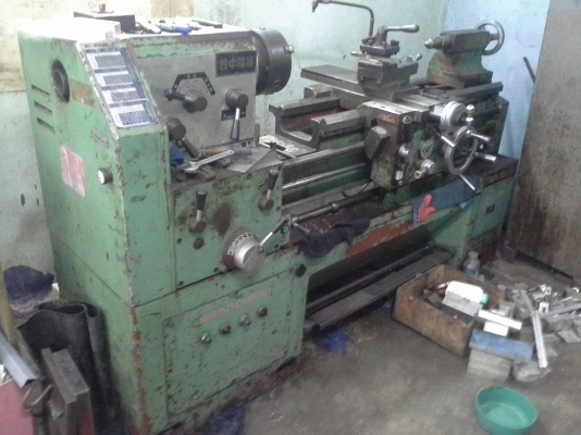 เครื่องกลึง 6 ฟุต VICTOR 400x1000 เกียร์บล็อค 4 เพลาเด้ง พร้อมมีเบรค เครื่องจักรสภาพเดิมๆพร้อมใช้งาน เครื่องกลึง 6 ฟุต VICTOR 400x1000 เกียร์บล็อค 4 เพลาเด้ง พร้อมมีเบรค เครื่องจักรสภาพเดิมๆพร้อมใช้งาน