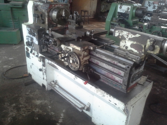 เครื่องกลึง 5 ฟุต YAM 3 เพลาเด้ง มีเบรค เกียร์บล็อค จี๋ยันศูนย์ท้าย 2 สเต็ป เครื่องจักรสภาพเดิมๆพร้อมใช้งาน