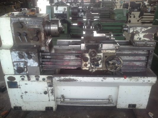 เครื่องกลึง 5 ฟุต YAM 3 เพลาเด้ง มีเบรค เกียร์บล็อค จี๋ยันศูนย์ท้าย 2 สเต็ป เครื่องจักรสภาพเดิมๆพร้อมใช้งาน