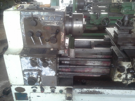 เครื่องกลึง 5 ฟุต YAM 3 เพลาเด้ง มีเบรค เกียร์บล็อค จี๋ยันศูนย์ท้าย 2 สเต็ป เครื่องจักรสภาพเดิมๆพร้อมใช้งาน