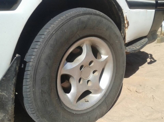 ขายรถตู้สภาพพร้อมใช้งาน TOYOTAหัวจรวจปี39 สภาพพร้อมใช้งาน เครื่องดีแชชซีเดิม ภายในสวย แอร์เย็น