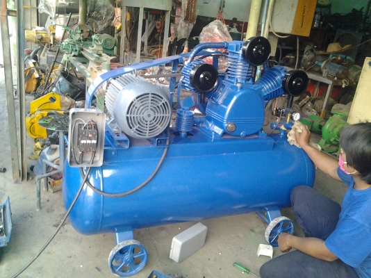 ปั๊มลม puma 10 hp ถัง 260 พร้อมใช้งาน ประกัน 3 เดือน 0988693990