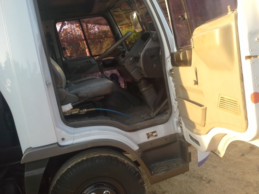 พ่อเลี้ยง เดชา ลำปางมัดจำแล้วคับ 6ล้อดั้ม FB4J 140 แรง ห้างแท้ปี40 ใส่ดั้มใหม่ แอร์ เพาเวอร์ครบ เบรคทริฟฟี่ รถสวยเดิมไม่ชำ้ ครบพร้อมทุกระบบ  เล่มพร้อม