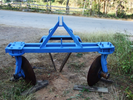 ตัวยกร่อง เหมาะกับรถไถไม่เกิน 50 แรง