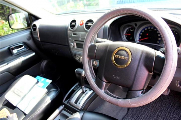 2008ISUZU 3.0 DMAX SPACECAB GOLD SERIES ABS เกียร์ออโต้ เจ้าของขายเอง วิ่งน้อย สภาพดี 2008ISUZU 3.0 DMAX SPACECAB GOLD SERIES ABS เกียร์ออโต้ เจ้าของขายเอง วิ่งน้อย สภาพดี