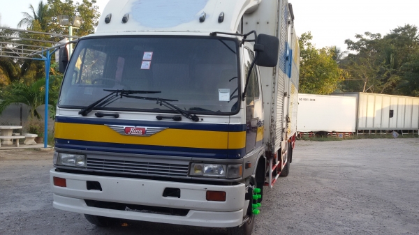 ขายรถ 6 ล้อใหญ่ HINO สิงไฮเทคFF3H195แรงม้า สภาพสวยเดิม มีตู้ให้เลือก มีตู้. 10 บานอยู่ครับ แนนจัด520000 เครื่องดี คัชชีสวย เดิม กระจกไฟฟ้า แอร์เย็น ยาว7.20เมตร รถห้างแท้ พร้อมใช้งานเลยครับ ม ขายรถ 6 ล้อใหญ่ HINO สิงไฮเทคFF3H195แรงม้า สภาพสวยเดิม มีตู้ให้เลือก มีตู้. 10 บานอยู่ครับ แนนจัด520000 เครื่องดี คัชชีสวย เดิม กระจกไฟฟ้า แอร์เย็น ยาว7.20เมตร รถห้างแท้ พร้อมใช้งานเลยครับ ม