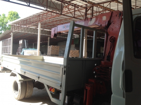 หกล้อติดเครน 2 ตัน  MISUBICHI เครนเก่านอก  ไม่เคยใช้ในไทย