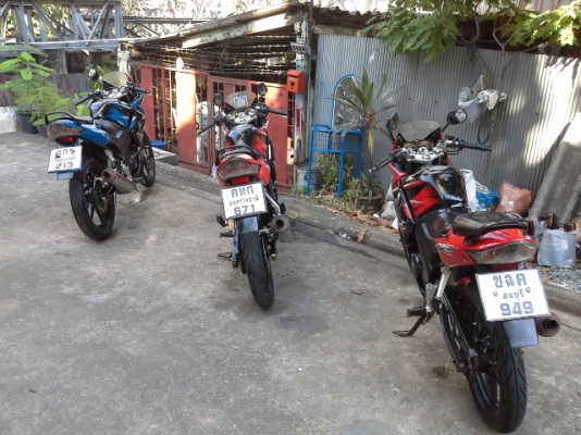 ขายcbr150คันละ20500บาทมี3คัน