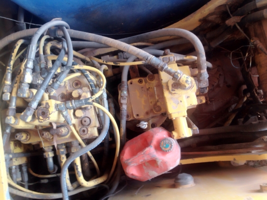 KOBELCO MARK III SK100 Yutani บอดี้สวย เครื่องเดิมปั๊มเดิมทำงานเร็วไม่มีโหลด ภายในเก๋งสะอาด แอร์เย็น หน้าจอครบ ช่วงล่างเอวแน่น โรลเลอร์โซ่บูทใบแทรกประมาณ 70\% พร้อมทำงานได้เลย เอกสารใบอินวอย ราคาต่อรองได้ครับ KOBELCO MARK III SK100 Yutani บอดี้สวย เครื่องเดิมปั๊มเดิมทำงานเร็วไม่มีโหลด ภายในเก๋งสะอาด แอร์เย็น หน้าจอครบ ช่วงล่างเอวแน่น โรลเลอร์โซ่บูทใบแทรกประมาณ 70\% พร้อมทำงานได้เลย เอกสารใบอินวอย ราคาต่อรองได้ครับ