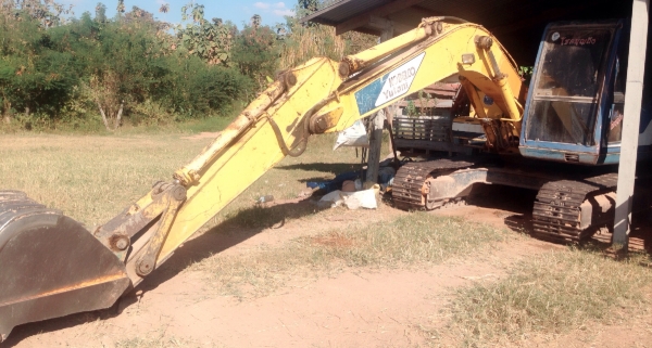 KOBELCO MARK III SK100 Yutani บอดี้สวย เครื่องเดิมปั๊มเดิมทำงานเร็วไม่มีโหลด ภายในเก๋งสะอาด แอร์เย็น หน้าจอครบ ช่วงล่างเอวแน่น โรลเลอร์โซ่บูทใบแทรกประมาณ 70\% พร้อมทำงานได้เลย เอกสารใบอินวอย ราคาต่อรองได้ครับ KOBELCO MARK III SK100 Yutani บอดี้สวย เครื่องเดิมปั๊มเดิมทำงานเร็วไม่มีโหลด ภายในเก๋งสะอาด แอร์เย็น หน้าจอครบ ช่วงล่างเอวแน่น โรลเลอร์โซ่บูทใบแทรกประมาณ 70\% พร้อมทำงานได้เลย เอกสารใบอินวอย ราคาต่อรองได้ครับ