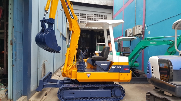 รถขุด KOMATSU รุ่น PC30-6- แทร็กเหล็กสวย นำเข้าจากญี่ปุ่น ตรวจเช็คสภาพแล้ว อย่างดี มือถือ /LINE ID:0818753444 รถขุด KOMATSU รุ่น PC30-6- แทร็กเหล็กสวย นำเข้าจากญี่ปุ่น ตรวจเช็คสภาพแล้ว อย่างดี มือถือ /LINE ID:0818753444