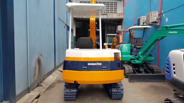 รถขุด KOMATSU รุ่น PC30-6- แทร็กเหล็กสวย นำเข้าจากญี่ปุ่น ตรวจเช็คสภาพแล้ว อย่างดี มือถือ /LINE ID:0818753444 รถขุด KOMATSU รุ่น PC30-6- แทร็กเหล็กสวย นำเข้าจากญี่ปุ่น ตรวจเช็คสภาพแล้ว อย่างดี มือถือ /LINE ID:0818753444