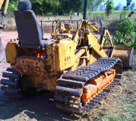 ขายด่วน รถแทรกเตอร์ KOMATSU D2 รุ่น 3 รถสภาพดีพร้อมใช้งานได้เลยไม่มีปัญหาครับ เครื่องเดิมปั๊มเดิมแรงดี ช่วงล่างแทรกตีนตะขาบ เอกสารสัญญาซื้อขาย ราคาต่อรองได้ครับ ขายด่วน รถแทรกเตอร์ KOMATSU D2 รุ่น 3 รถสภาพดีพร้อมใช้งานได้เลยไม่มีปัญหาครับ เครื่องเดิมปั๊มเดิมแรงดี ช่วงล่างแทรกตีนตะขาบ เอกสารสัญญาซื้อขาย ราคาต่อรองได้ครับ