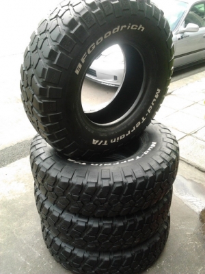 BF Km2 ขนาด 265/75/16 ปี09  สภาพดี 2ชุด