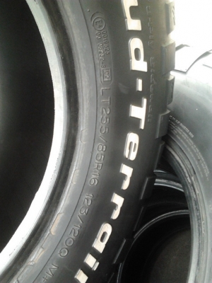 BF Km2 ขนาด 265/75/16 ปี09 สภาพดี 2ชุด BF Km2 ขนาด 265/75/16 ปี09 สภาพดี 2ชุด