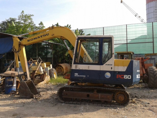 KOMATSU PC60-6