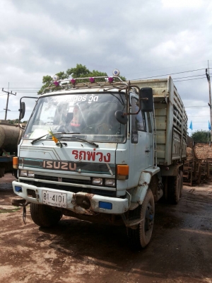 ขาย 10 ล้อดั๊มพ์ ISUZU (ร็อกกี้)