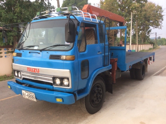 ISUZU 6ล้อ JCM พร้อมเครน 3T (กระบะเหล็ก กว้าง2.3 ม. ยาว4.7 ม.) เครื่องEH700 168 แรง เครื่องดี ยางดี ครัทซีสวย เกียร์สั้น ขาย 395,000บาท (ศุภากร 081-4252943)