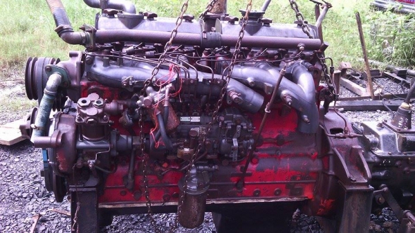 ขายเครื่องhino ed100  260แรงม้า พร้อมเกียร์  เครื่องยนต์แน่น ไม่หลวม ไม่เคยรื้อ