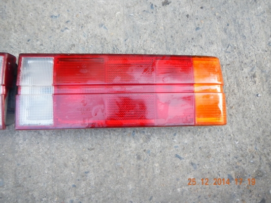 ขายไฟท้าย bmw E30 ไฟ2ชั้น   สภาพดี