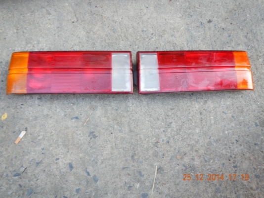 ขายไฟท้าย bmw E30 ไฟ2ชั้น   สภาพดี